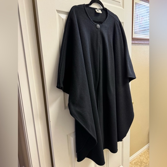 Classic Women's Cape in Black by Linda Dano - Vintage - Picture 3 of 6